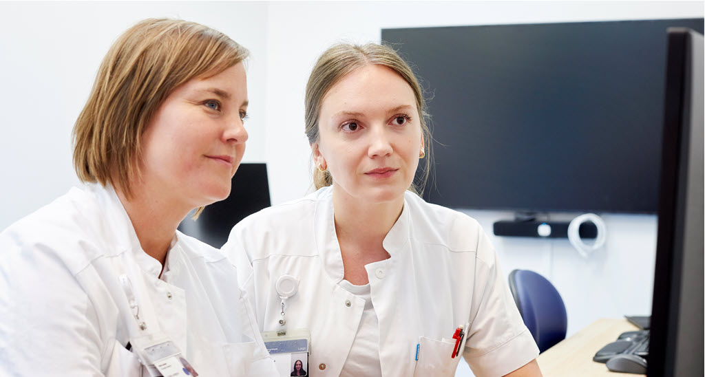 Foto af læge Emilie Laraignout Mønsted og læge og ph.d.-studerende Sarah Busk-Johansen