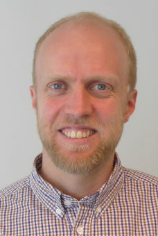 _Morten Hansen 228x340.jpg